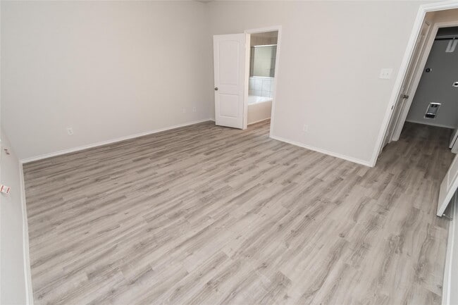 Building Photo - 21610 Lexor Dr