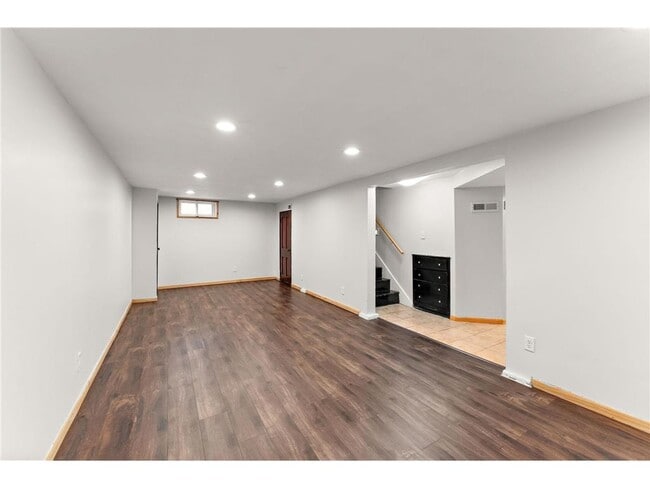 Building Photo - 3108 Maryland Ave S