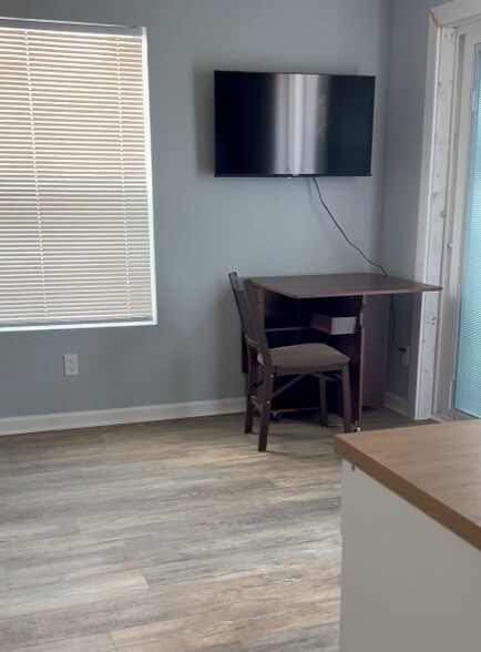 Building Photo - 6550 Ponto Dr