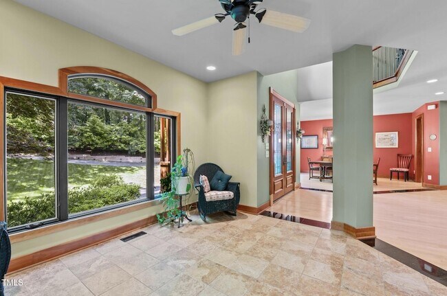 Building Photo - 6016 Glenthorne Dr