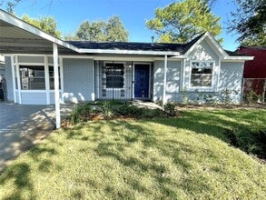 Building Photo - 10723 Southview St