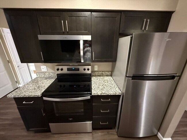 Building Photo - 4235 Hawthorne Ave NE