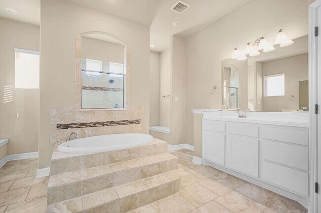 Building Photo - Beautiful 4-Bedroom Home in Stevens Ranch – Walking Distance to Northside ISD Schools!