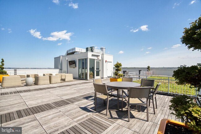 Building Photo - 925 N Fairfax St