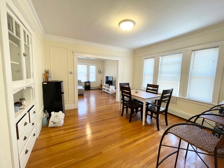 Building Photo - 31 High St