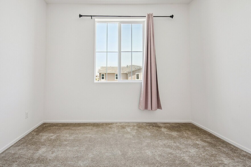 Building Photo - 5584 Kate Way