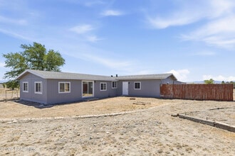 Building Photo - 1750 S Johnson Ln