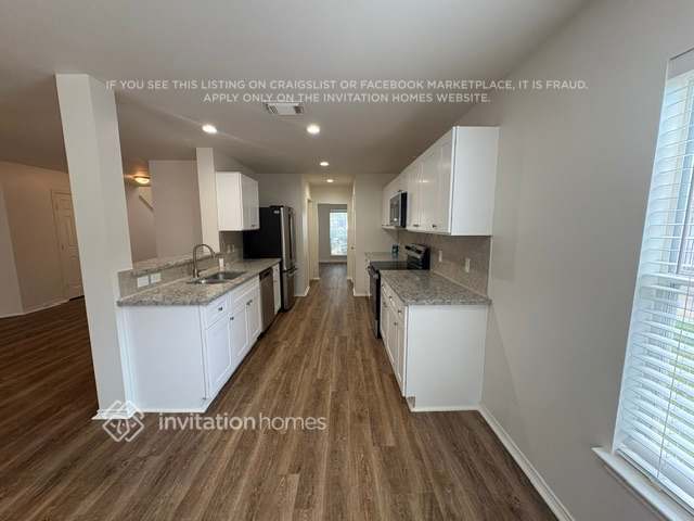 Building Photo - 1415 McGee Lake Ct