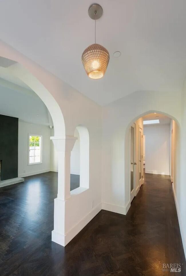 Building Photo - 1309 Nye St