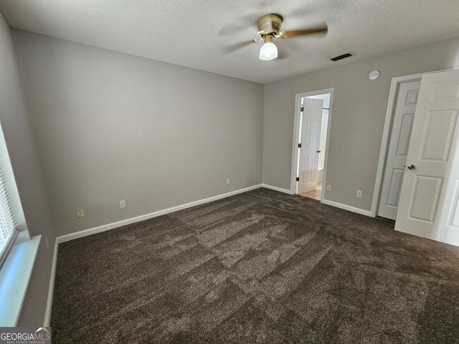 Building Photo - 189 E Lakemont Dr