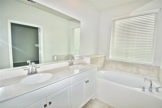 Building Photo - 6602 Canary Knl Ct