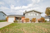 Building Photo - 720 Durham Ln