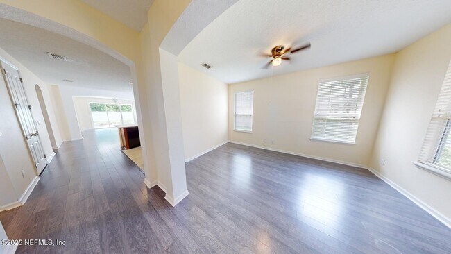 Building Photo - 15707 Lexington Park Blvd