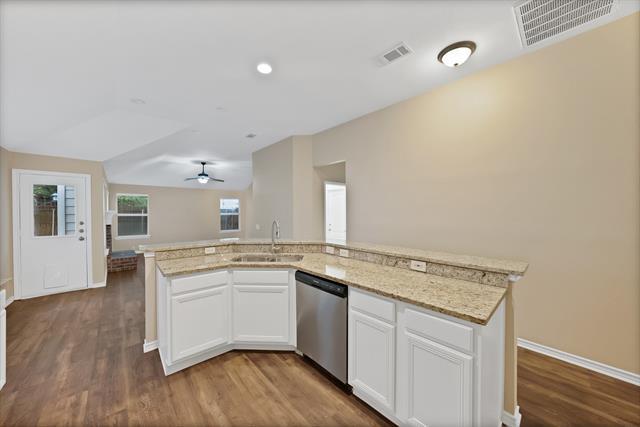 Building Photo - 5708 McKinley Ln