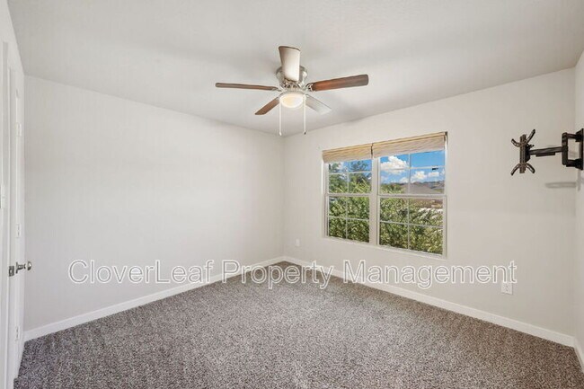 Building Photo - 14923 Costa Leon