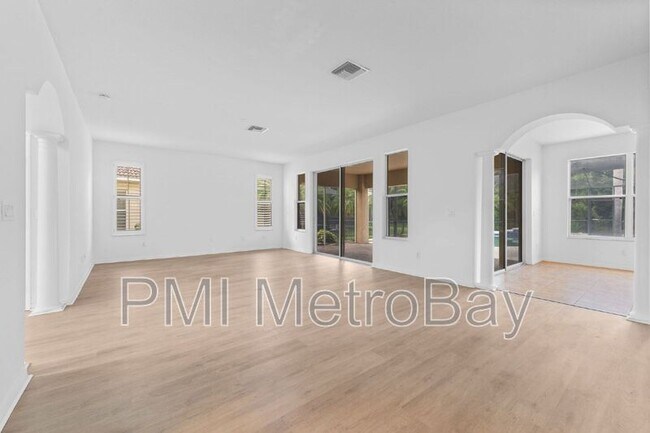 Building Photo - 10886 Cory Lake Dr