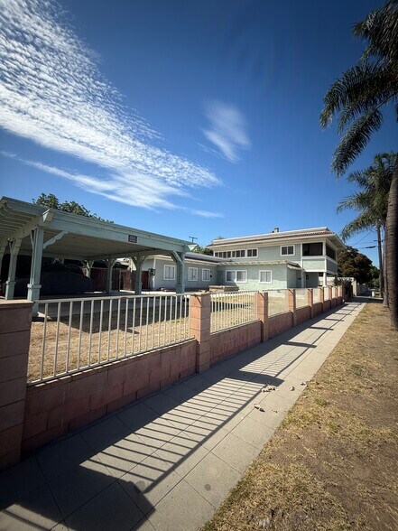 Building Photo - 3360 Fairmount Blvd