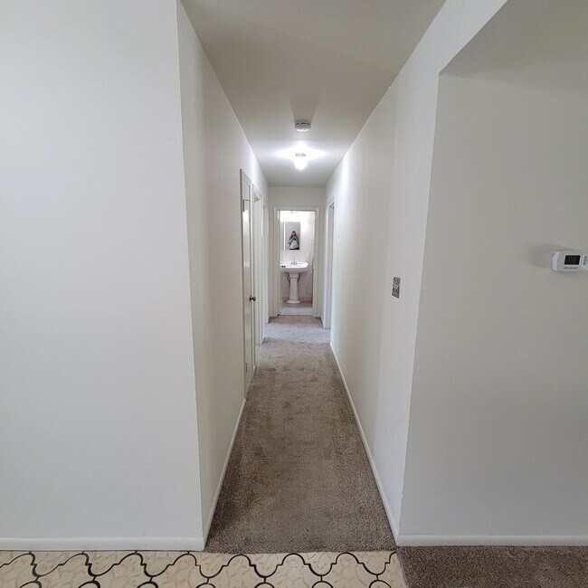 Building Photo - Well-Maintained Redwood City Home with Bonus Room & Private Yard