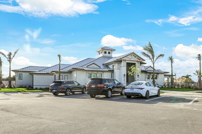 Building Photo - 14081 Heritage Landing Blvd
