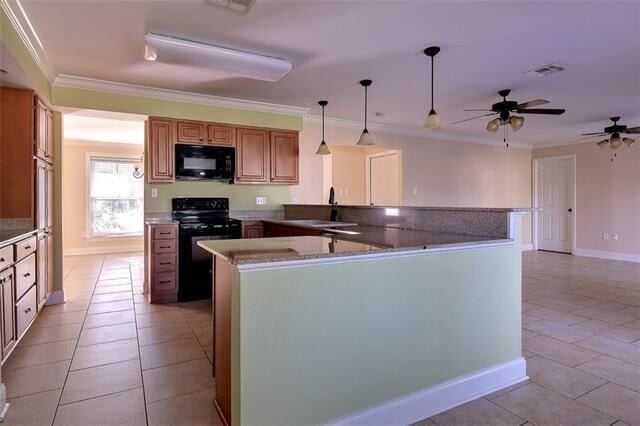 Building Photo - 117 D'Evereux Dr