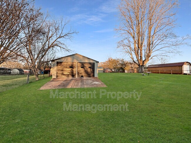 Building Photo - 8 E Sable Ct