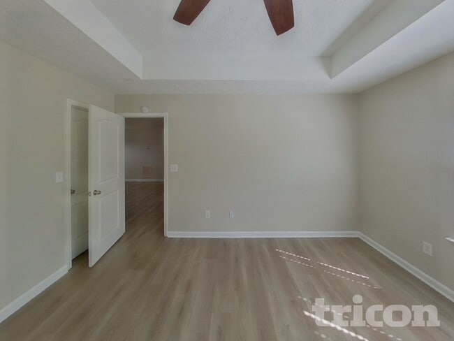 Building Photo - 60 Camden Pl