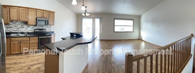 Building Photo - 2580 5th St W