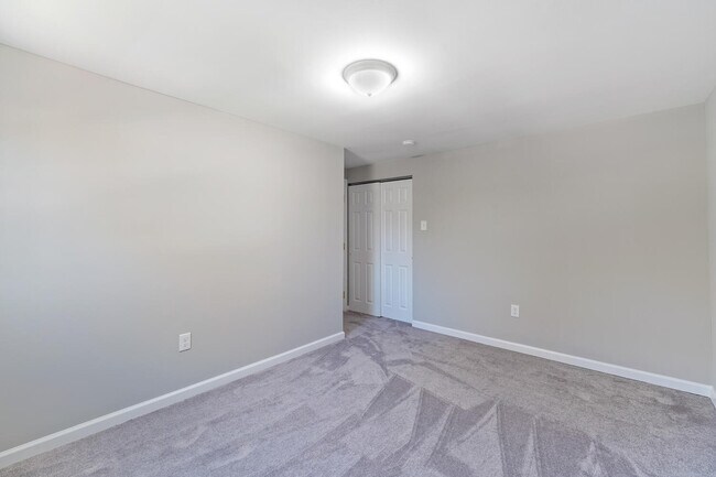 Building Photo - 710 S Washington St