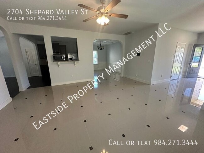 Building Photo - 2704 Shepherd Valley St