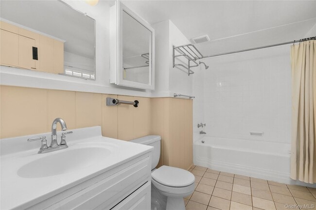 Building Photo - 100 Upper Shad Rd