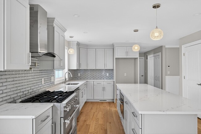 Building Photo - 3 Earle St