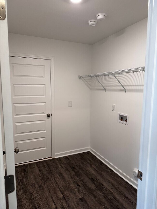Building Photo - For rent in Pell City!