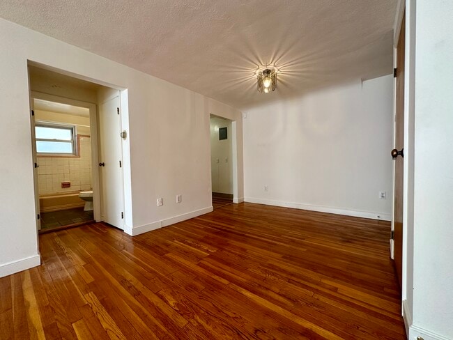 Building Photo - 246 Allston St
