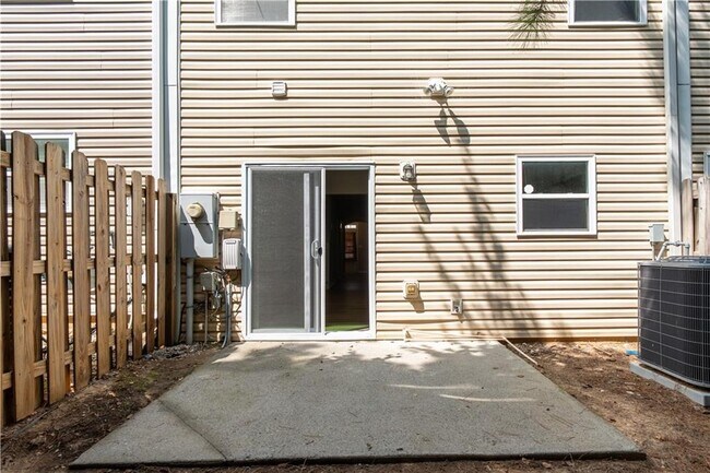 Building Photo - 3176 Creston Park Ct