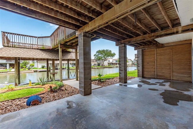 Building Photo - 70 Tarpon St