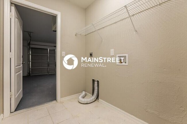 Building Photo - 3 Bedroom Pet-Friendly Home in North Port, FL with Main Street Renewal