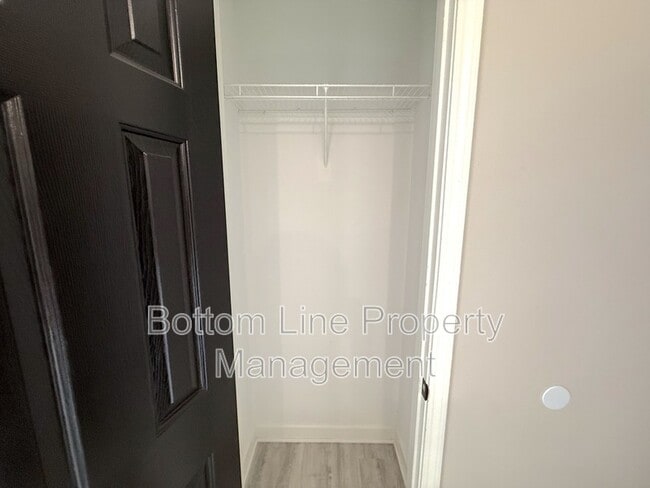 Building Photo - 7547 Fallow Ln
