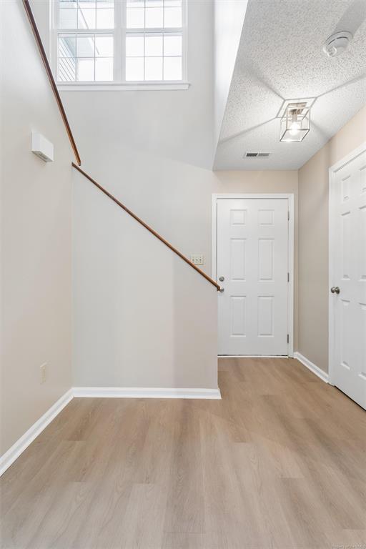 Building Photo - 5306 Aden Ct
