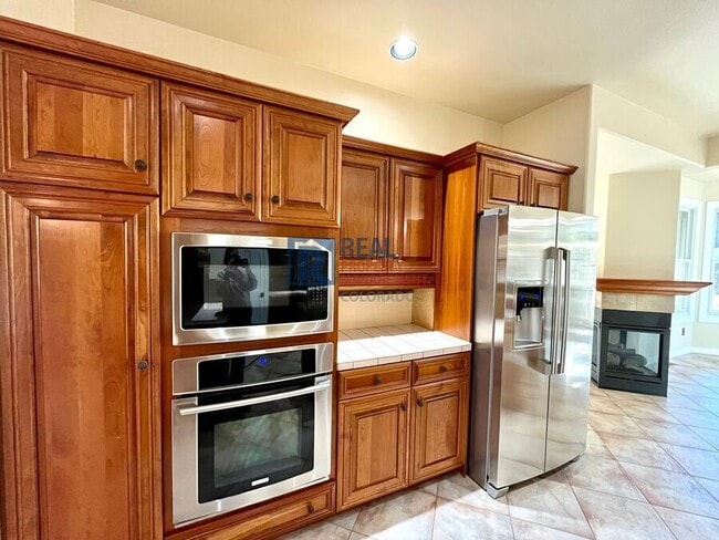 Building Photo - 2645 Rossmere St