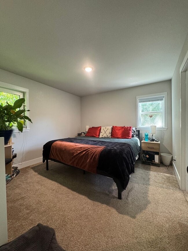 Building Photo - 3-Bed, 3-Bath Home for Lease w/ Rooftop De...