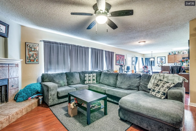 Building Photo - 4510 Lake Haven Dr