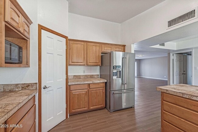 Building Photo - 12624 N 73rd Pl