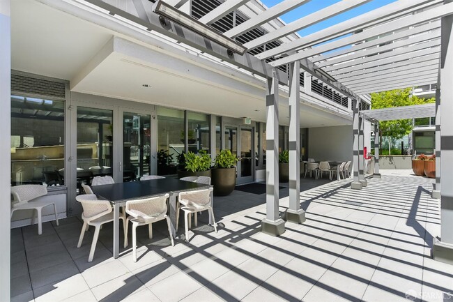 Building Photo - 420 Mission Bay Boulevard North