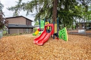 Building Photo - 2545 Columbia Blvd