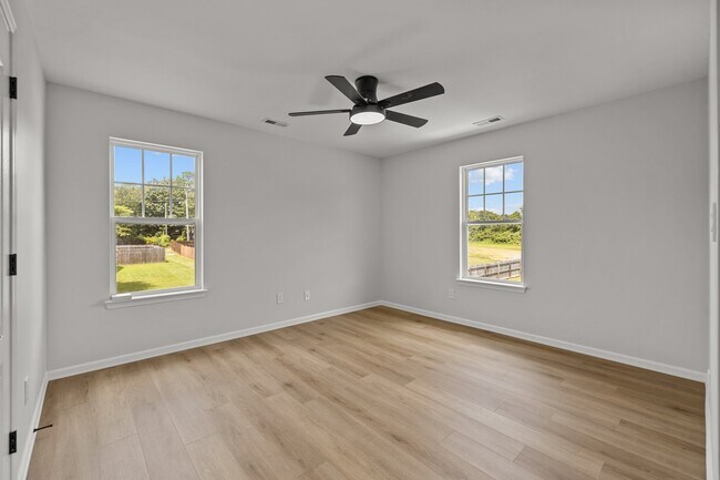 Building Photo - 3932 Chatterleigh Dr