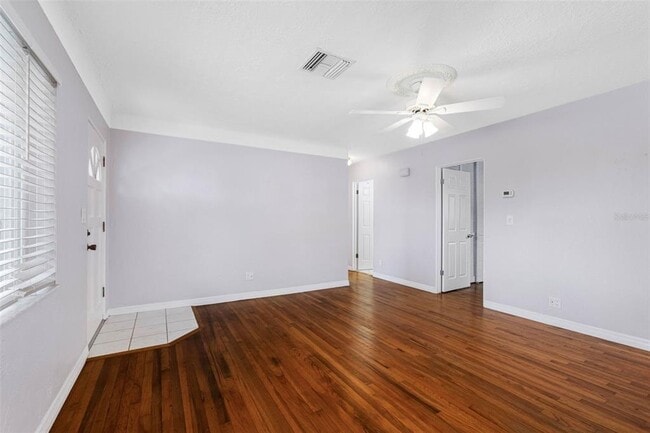 Building Photo - 4320 Yardley Ave N