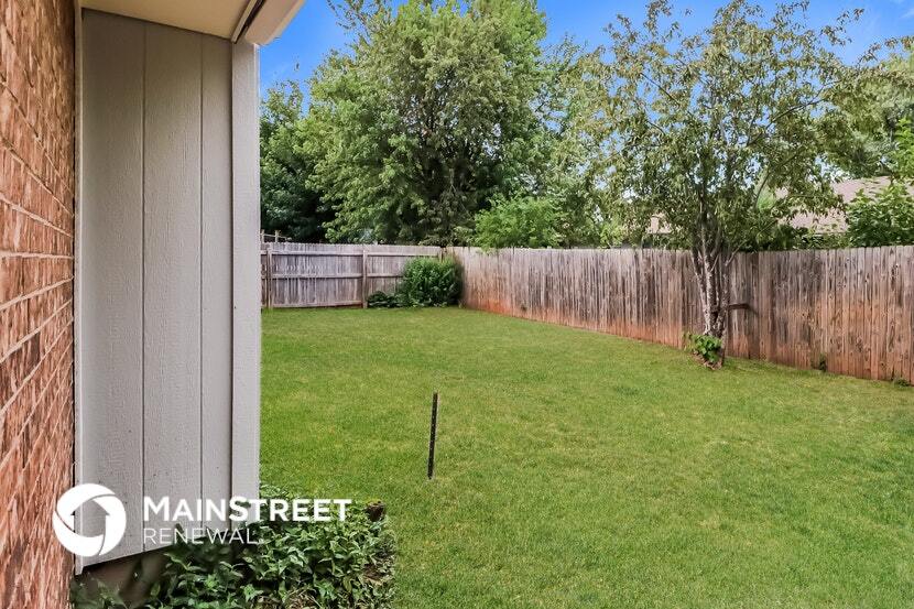 Building Photo - 2013 Vanishing Trail