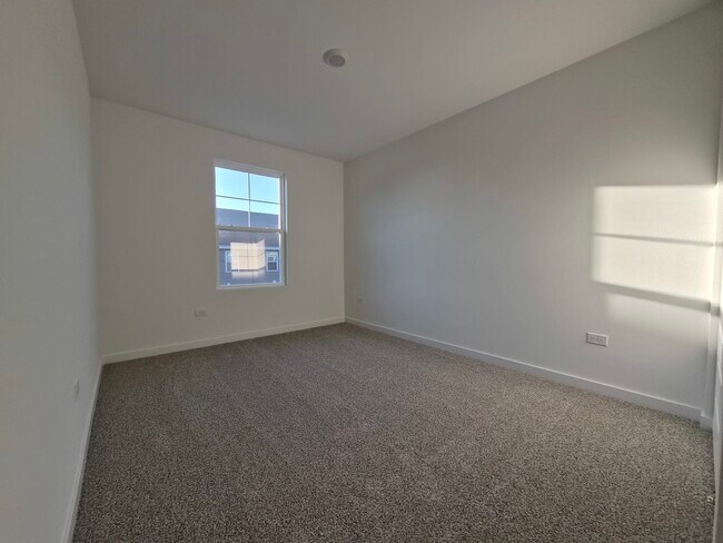 Building Photo - 2268 Barbera Dr