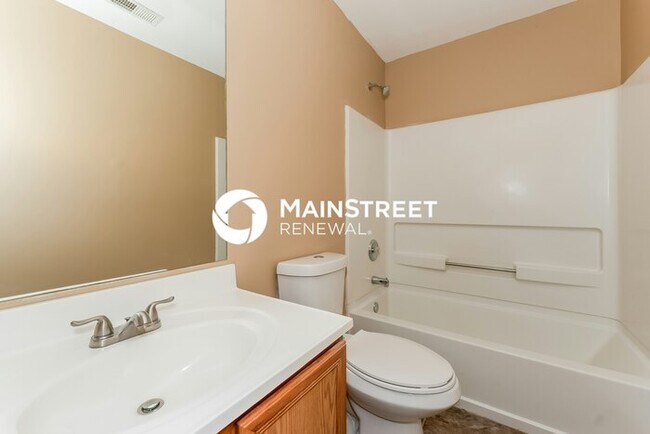 Building Photo - 4 Bedroom Pet-Friendly Home in Ellenwood, GA with Main Street Renewal