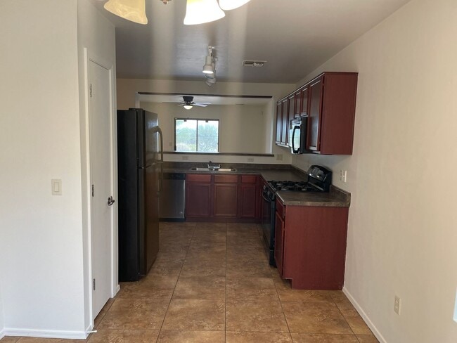 Building Photo - Beautiful Modern New 3Bdm 2Ba Home, Easy A...